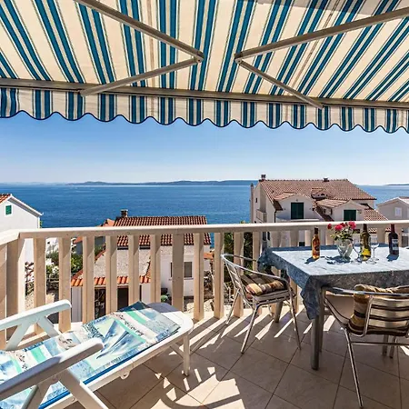 Apartment 2 Bedroom Stunning In Okrug Gornji Trogir