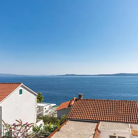 Apartment 2 Bedroom Stunning In Okrug Gornji *